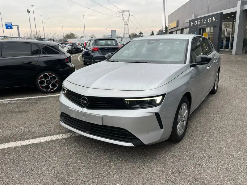 Opel Astra nuova a Milano