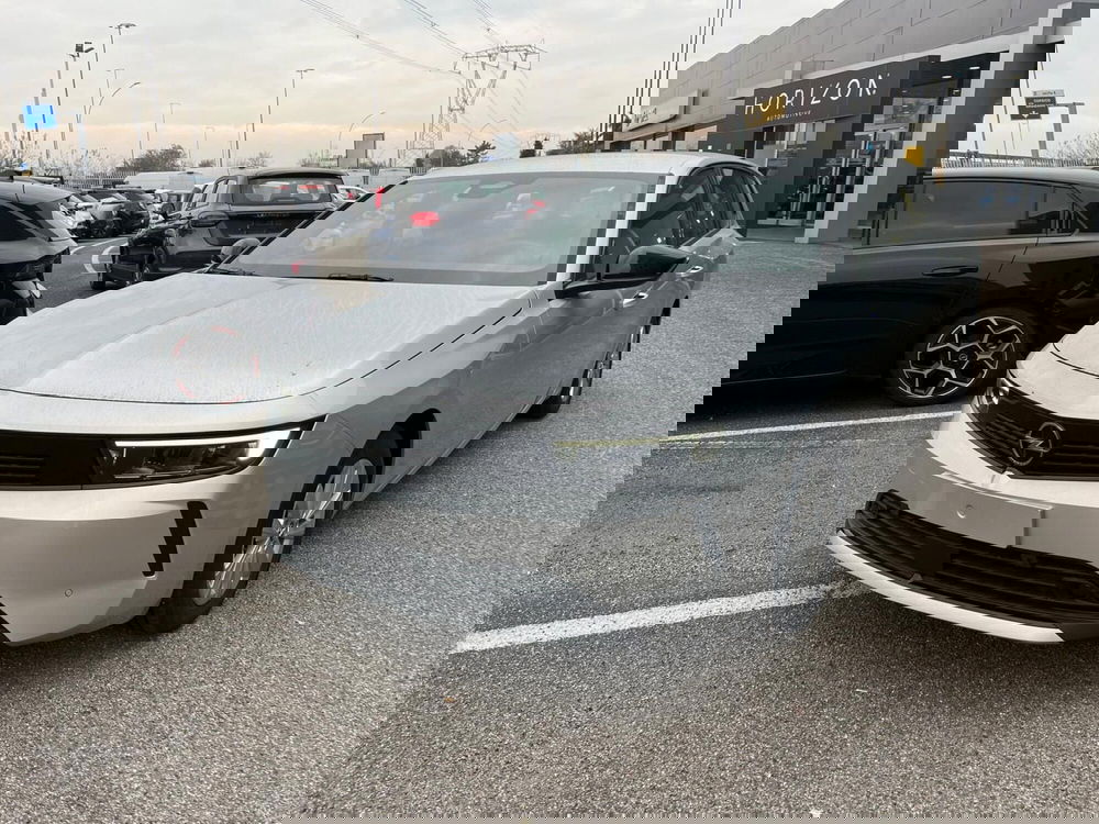 Opel Astra nuova a Milano