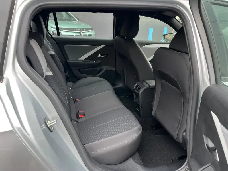Opel Astra nuova a Milano (13)