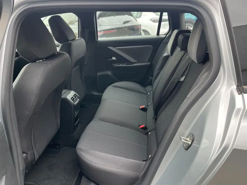 Opel Astra nuova a Milano (14)