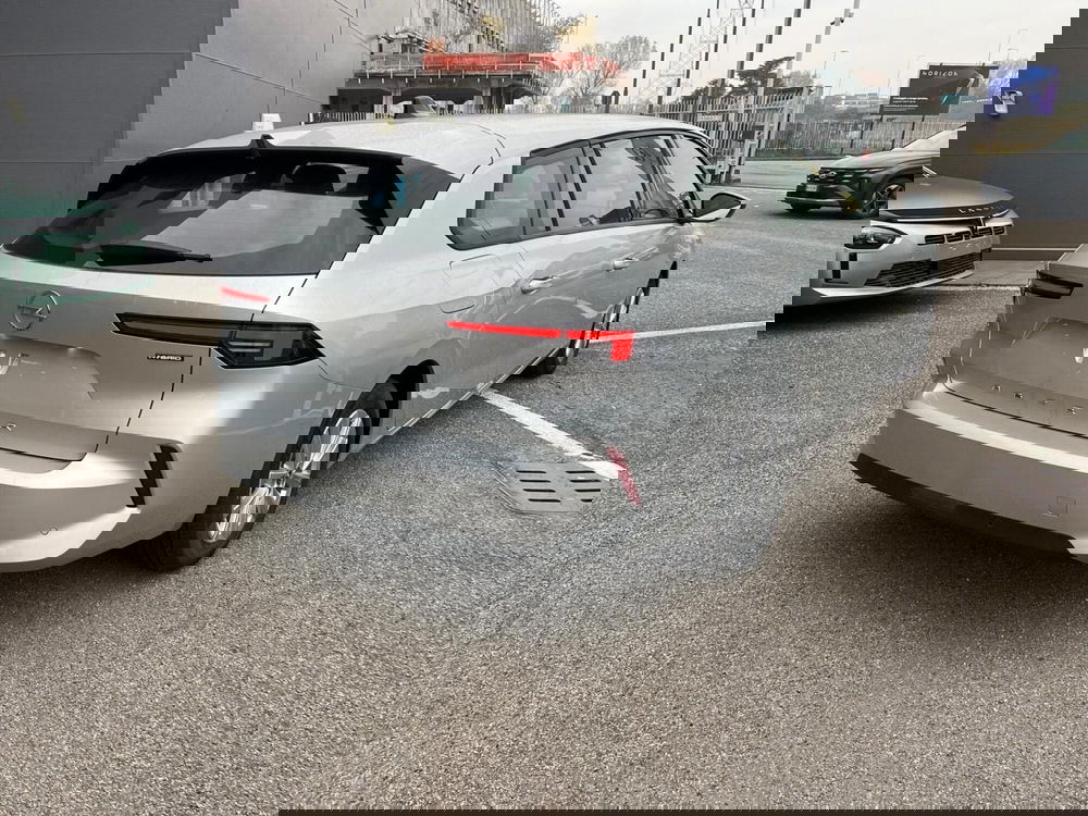 Opel Astra nuova a Milano (6)