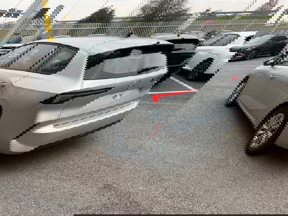 Opel Astra nuova a Milano (7)