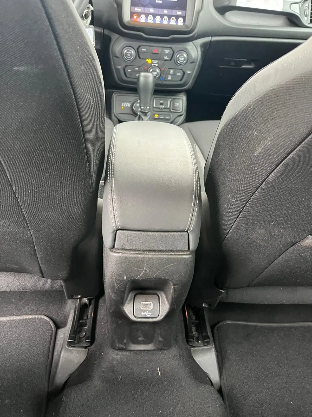 Jeep Renegade usata a Milano (18)