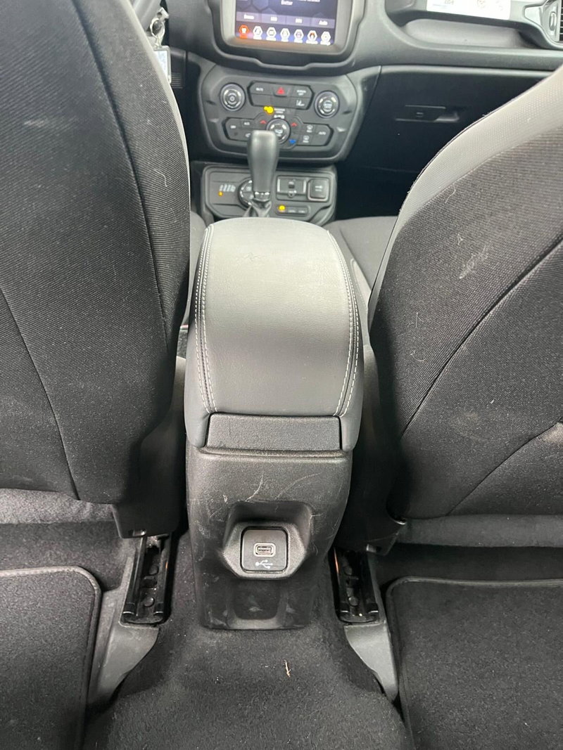 Jeep Renegade usata a Milano (18)