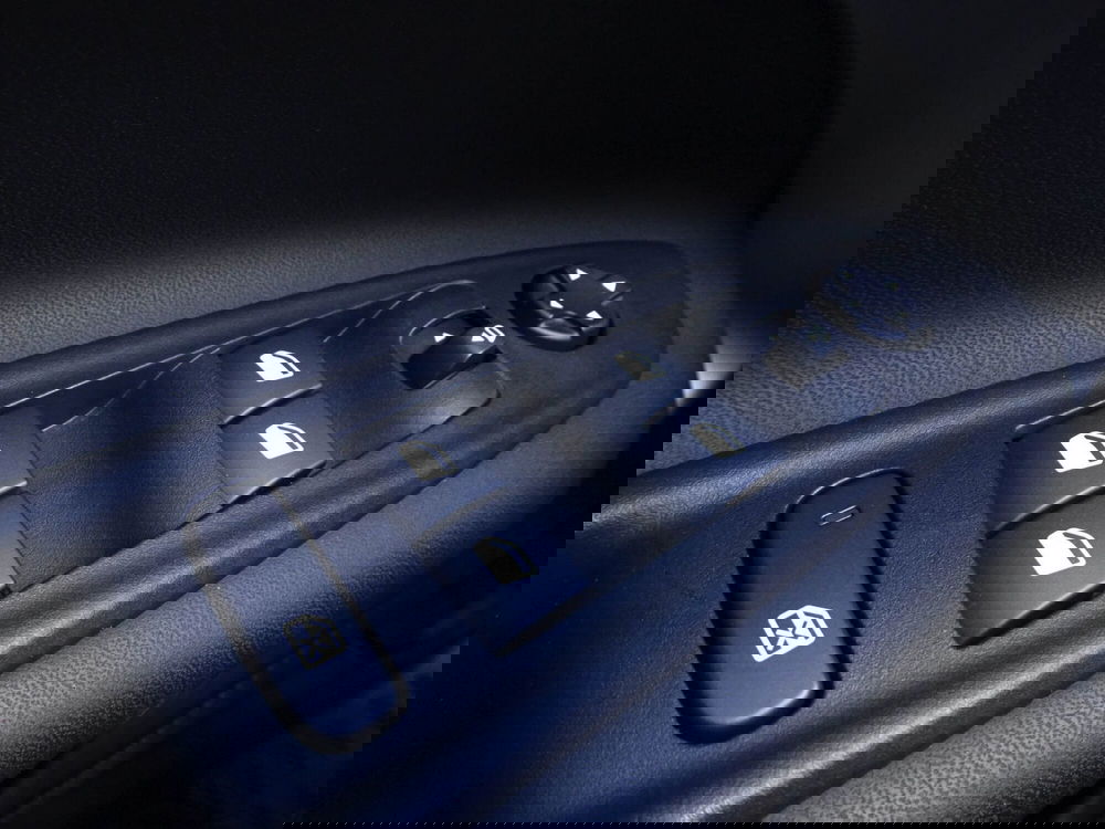 Jeep Avenger usata a Treviso (16)