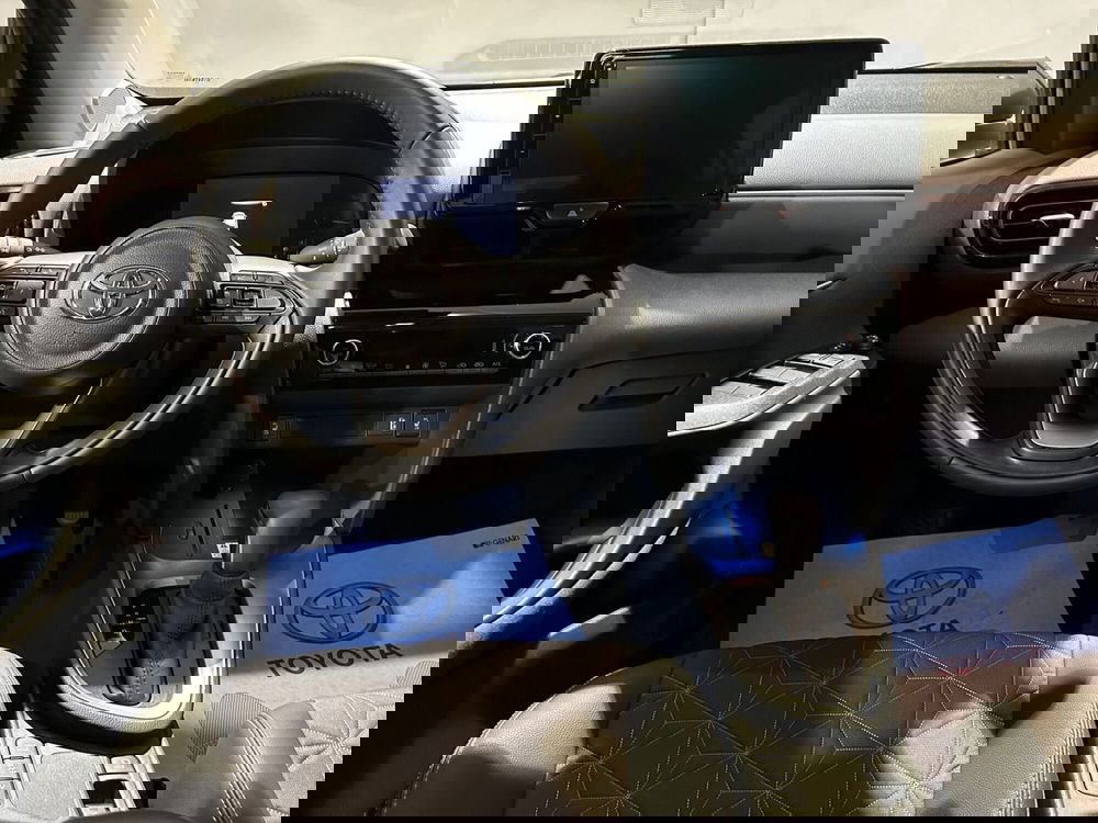 Toyota Yaris Cross nuova a Milano (8)