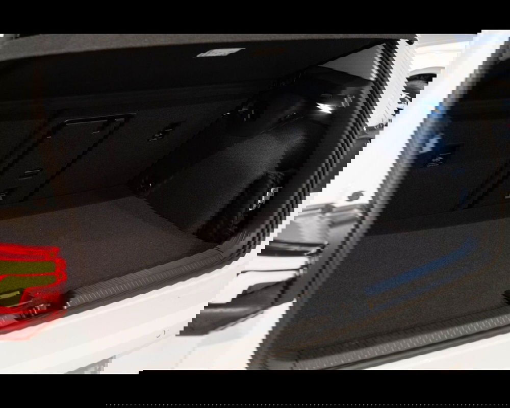 Volkswagen Golf nuova a Treviso (15)