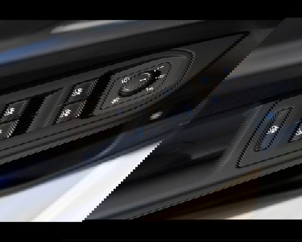 Volkswagen Golf nuova a Treviso (17)