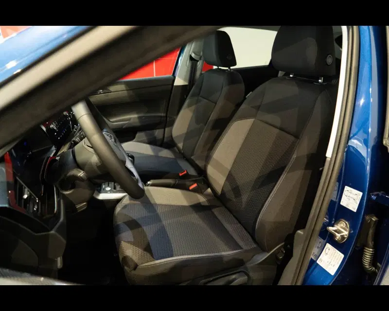 Volkswagen Taigo nuova a Treviso (12)