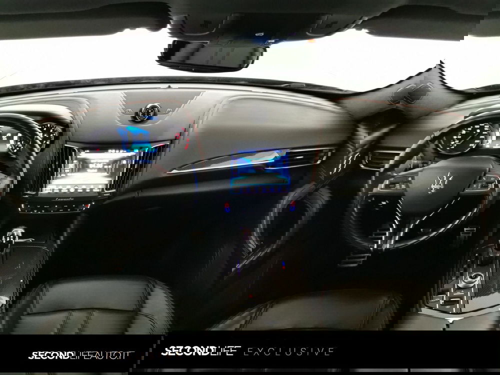 Maserati Levante usata a Chieti (10)