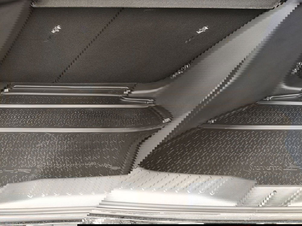 Toyota Toyota C-HR usata a Roma (13)