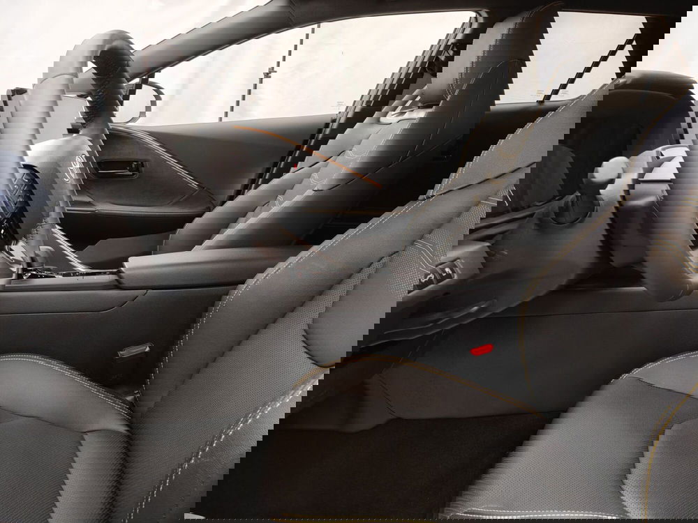 Toyota Toyota C-HR usata a Roma (14)