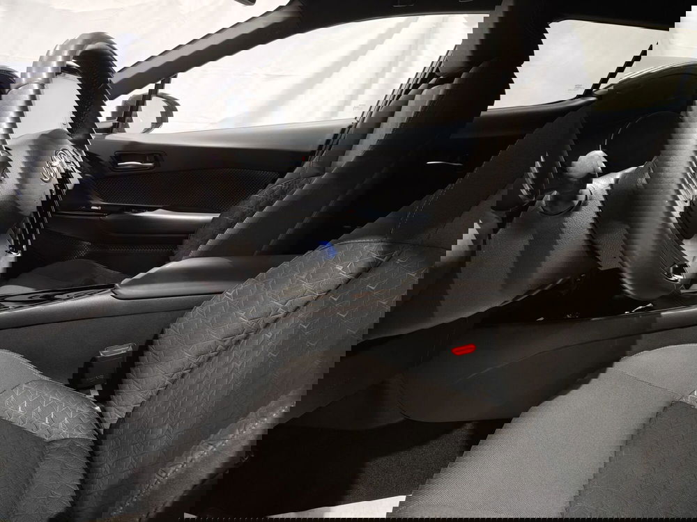 Toyota Toyota C-HR usata a Roma (14)