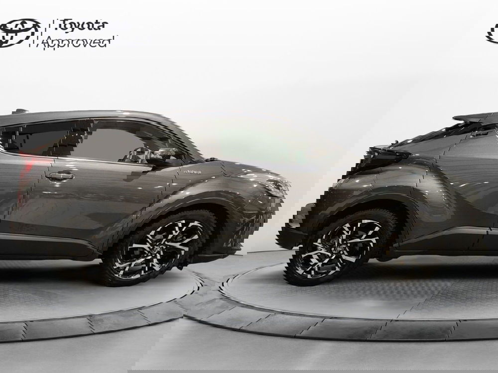 Toyota Toyota C-HR usata a Roma (17)