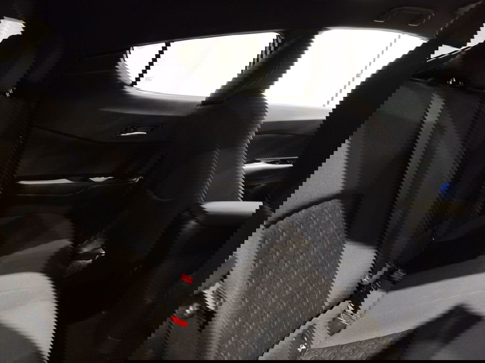 Toyota Toyota C-HR usata a Roma (8)