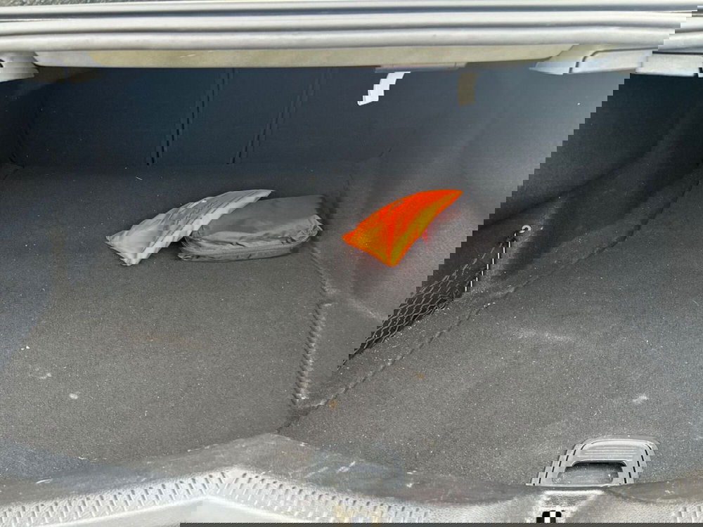 Mercedes-Benz Classe E Coupé usata a Bari (8)