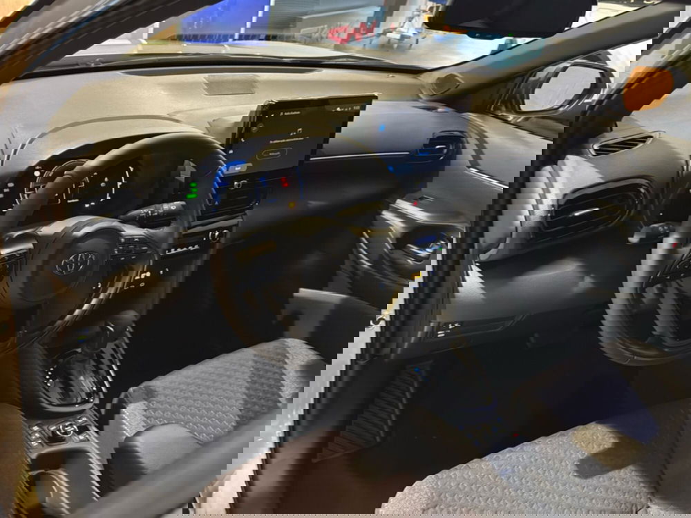 Toyota Yaris Cross nuova a Ferrara (6)