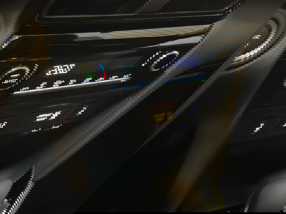 Toyota Yaris Cross nuova a Ferrara (7)