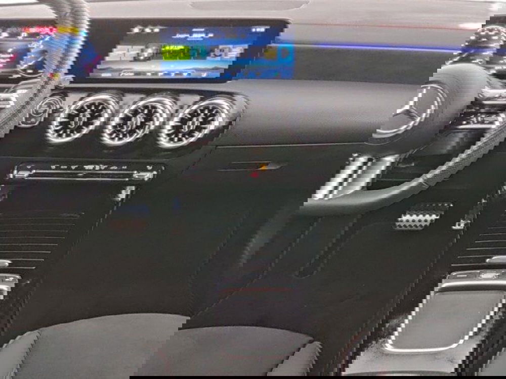 Mercedes-Benz CLA Shooting Brake usata a Monza e Brianza (4)