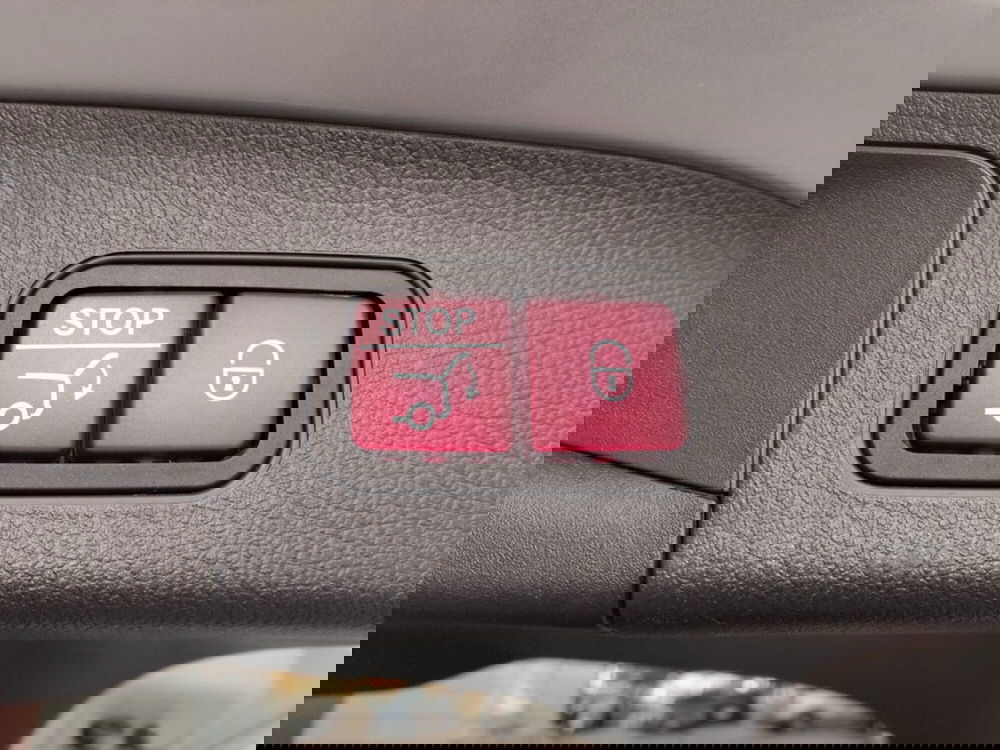 Mercedes-Benz GLA SUV usata a Pescara (17)