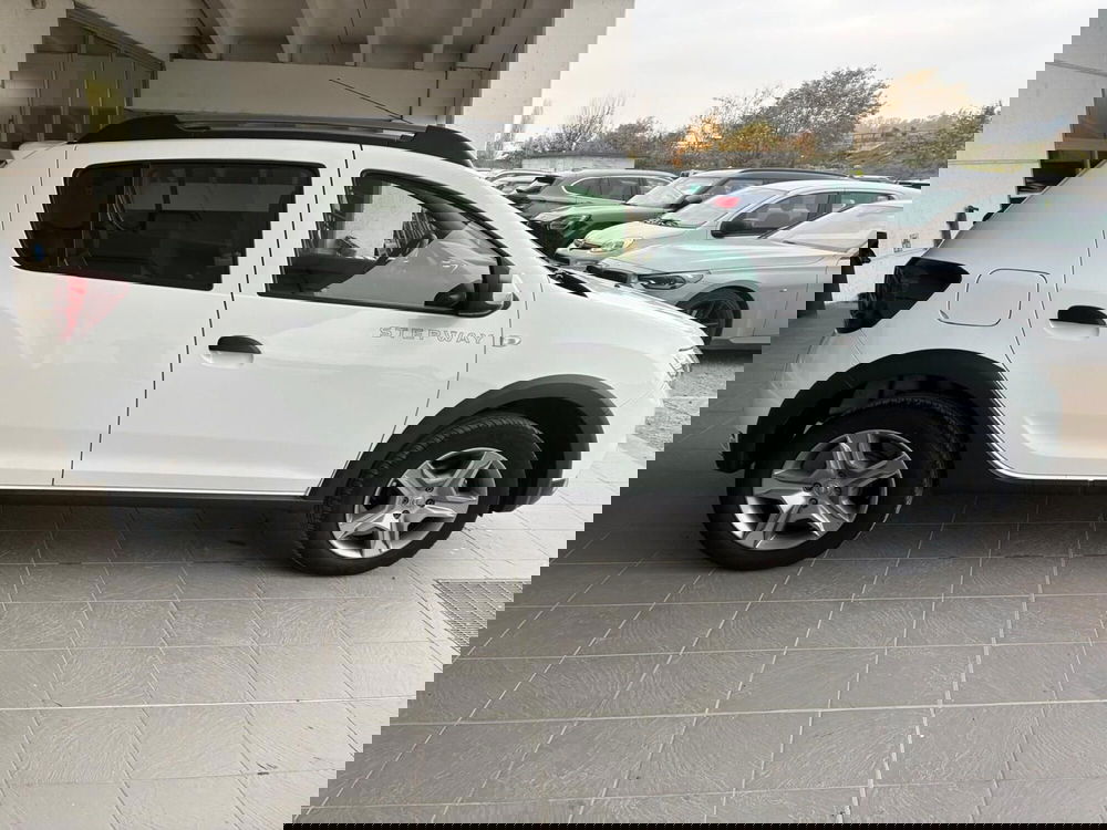 Dacia Sandero usata a Asti (4)