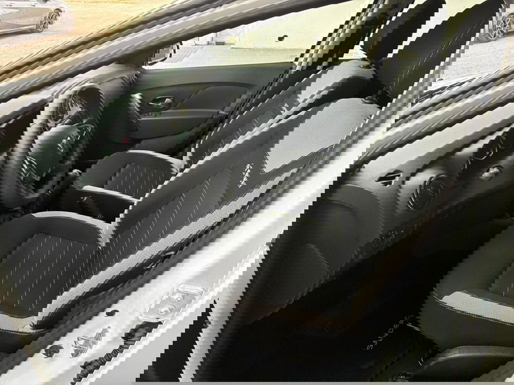 Dacia Sandero usata a Asti (5)