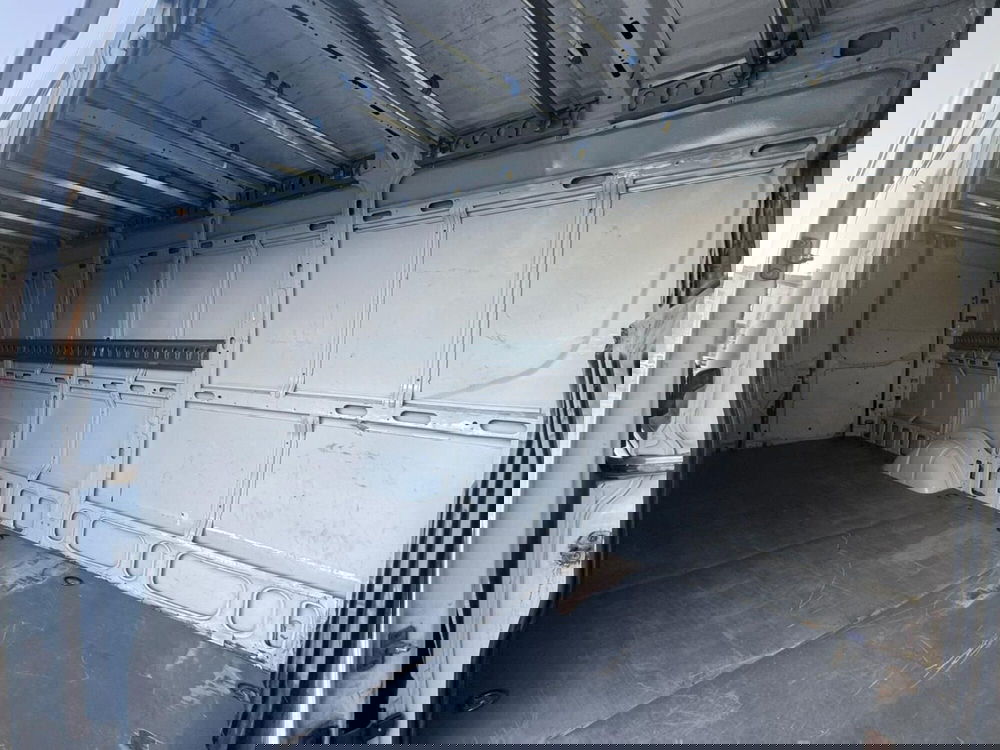 Iveco Daily Furgone usata a Perugia (7)