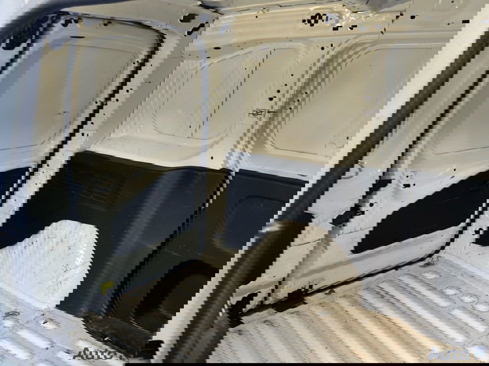 Peugeot Partner Furgone usata a Potenza (8)