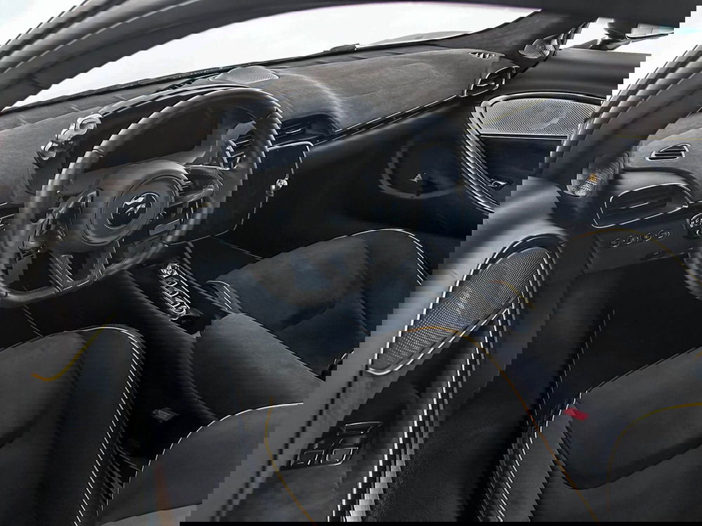 McLaren Artura Coupé usata a Milano (9)