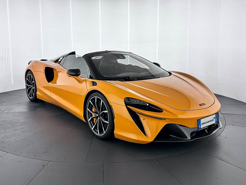 McLaren Artura Cabrio usata a Milano