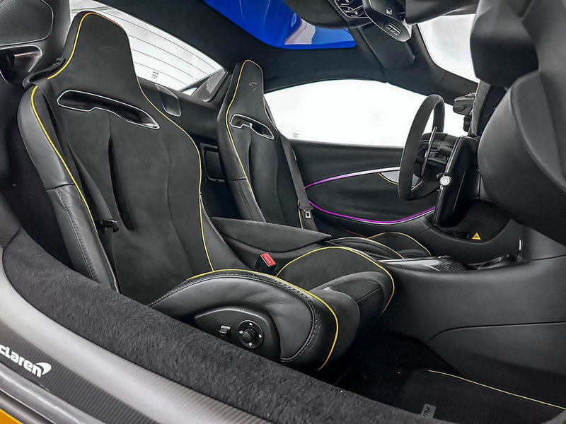 McLaren Artura Cabrio usata a Milano (14)