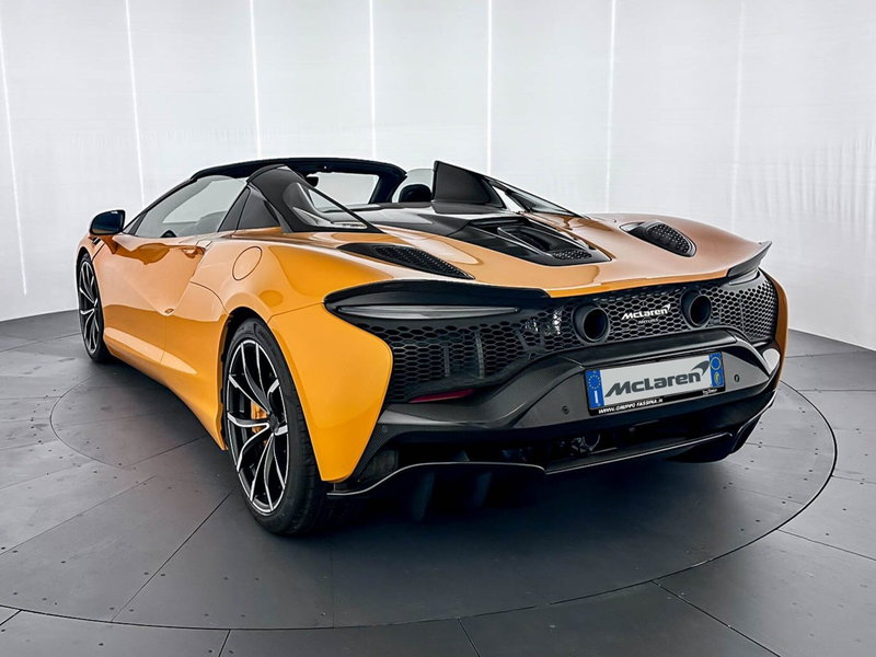 McLaren Artura Cabrio usata a Milano (5)