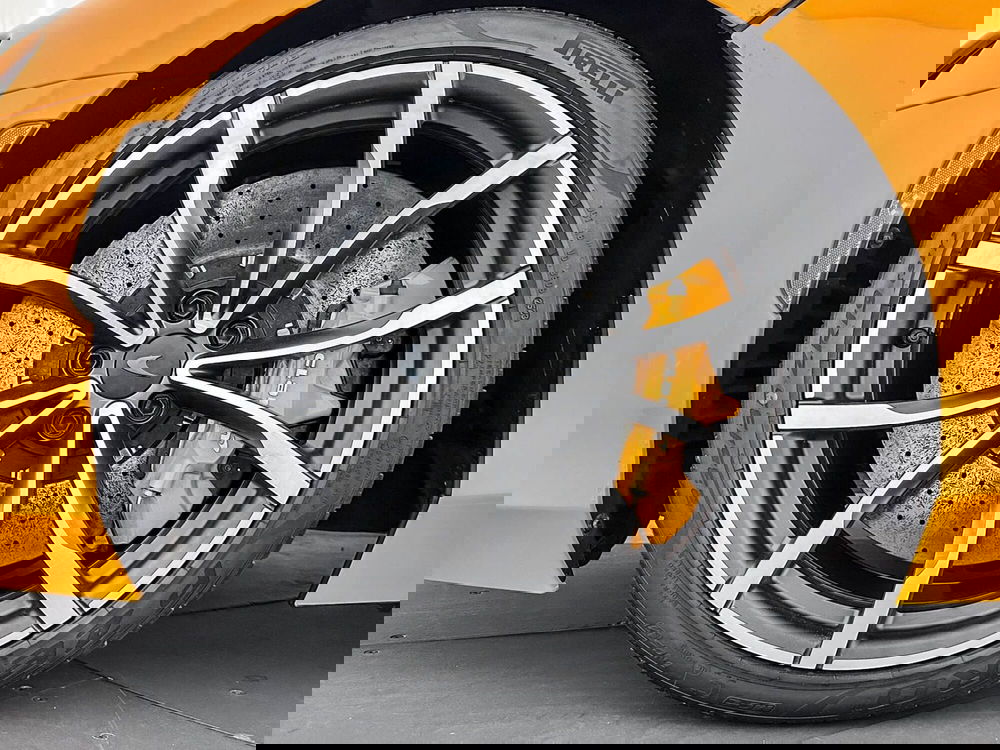 McLaren Artura Cabrio usata a Milano (9)