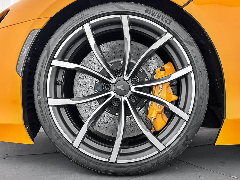 McLaren Artura Cabrio usata a Milano (9)