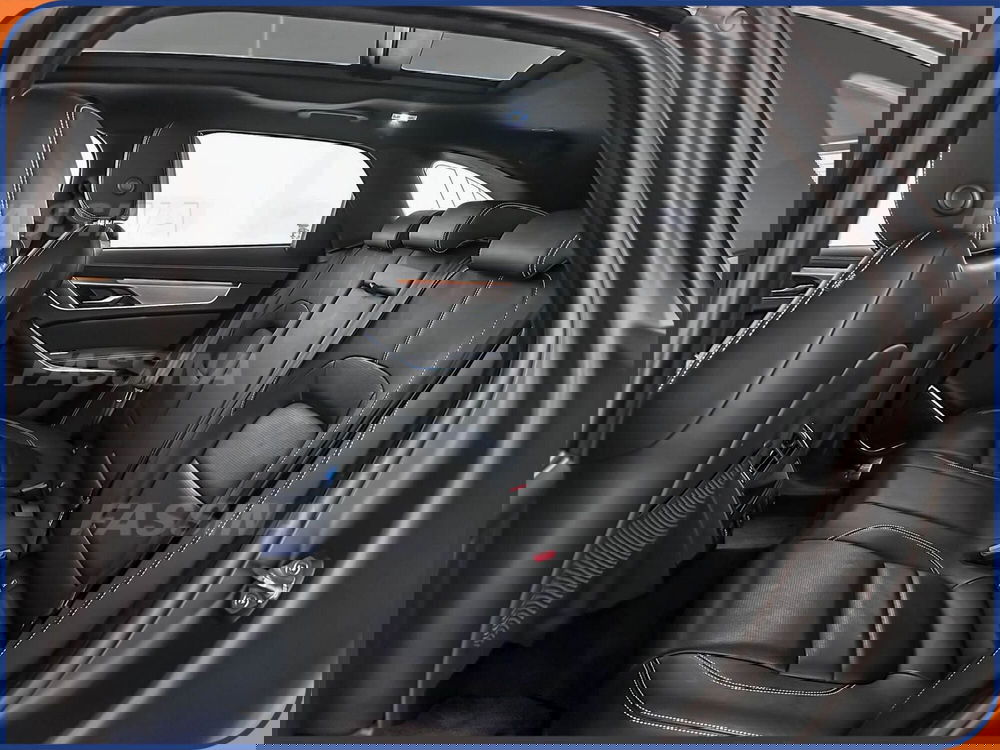 Jaguar F-Pace usata a Milano (11)