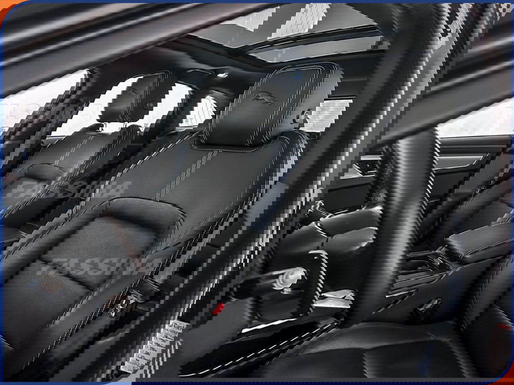 Jaguar F-Pace usata a Milano (8)