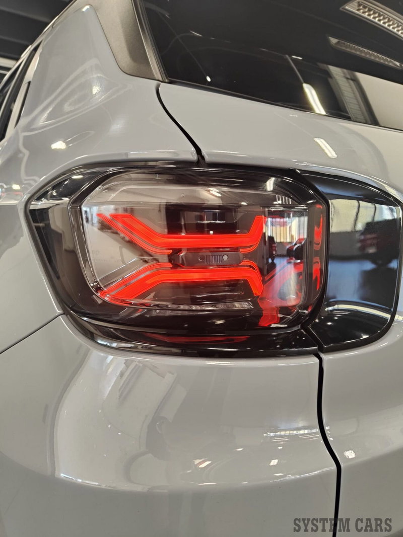 Jeep Avenger nuova a Varese (9)
