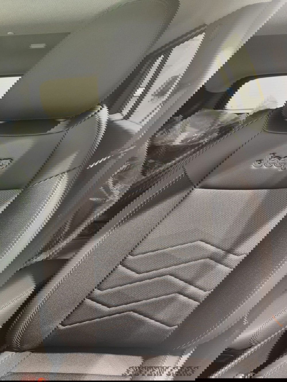 Jeep Avenger nuova a Varese (10)