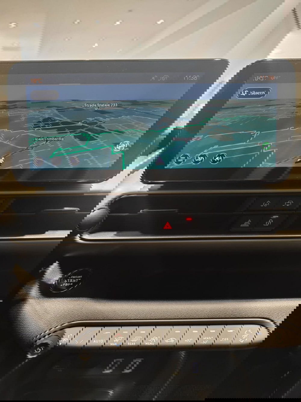 Jeep Avenger nuova a Varese (16)