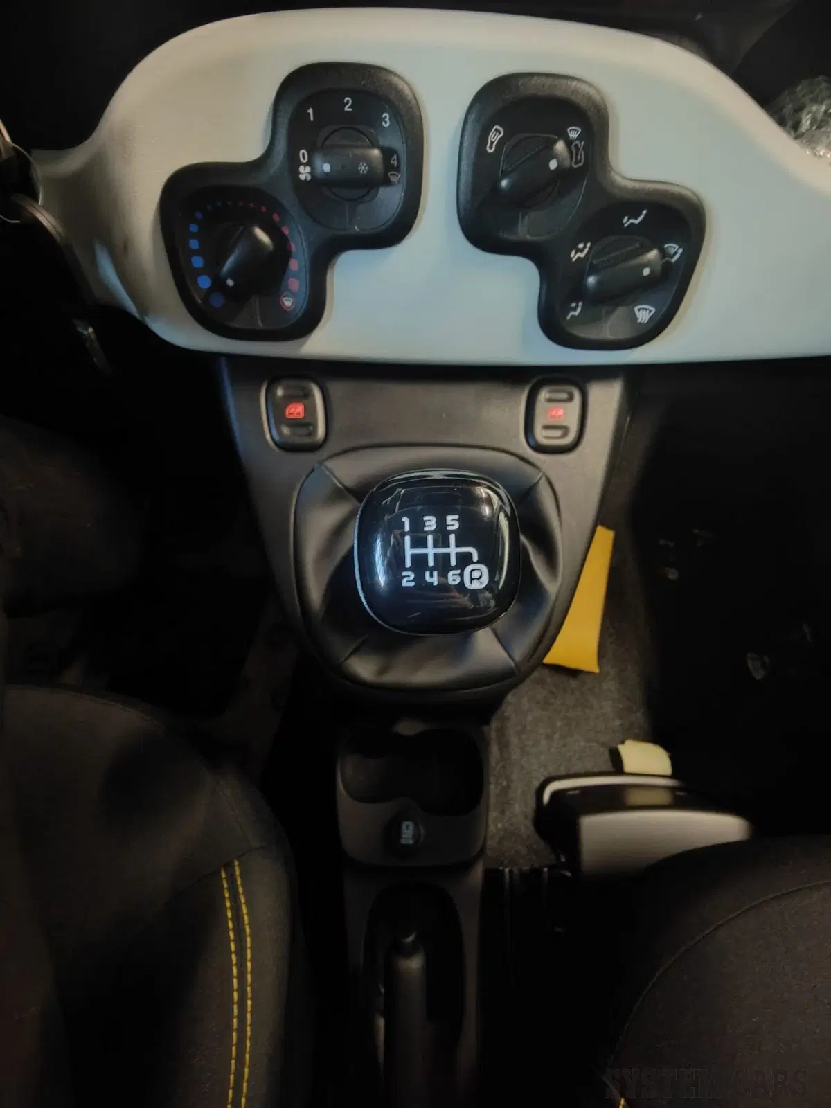 Fiat Panda Cross nuova a Varese (13)