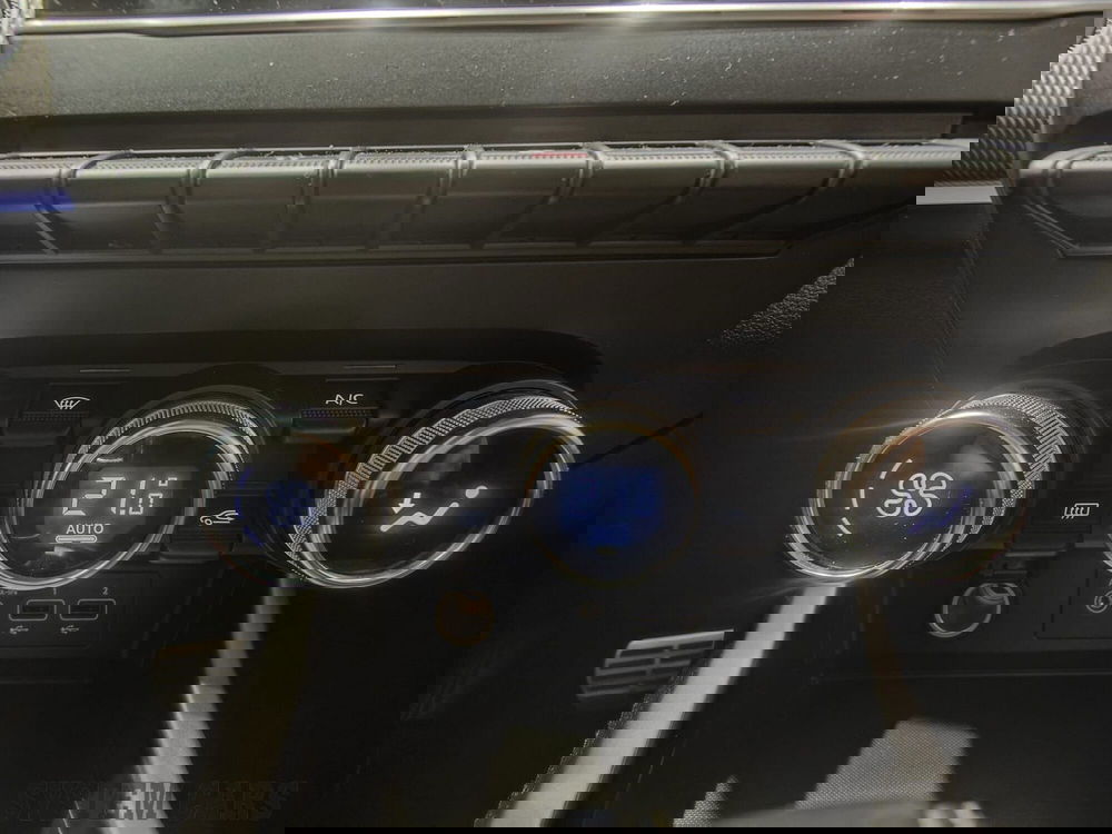 Renault Arkana usata a Varese (15)