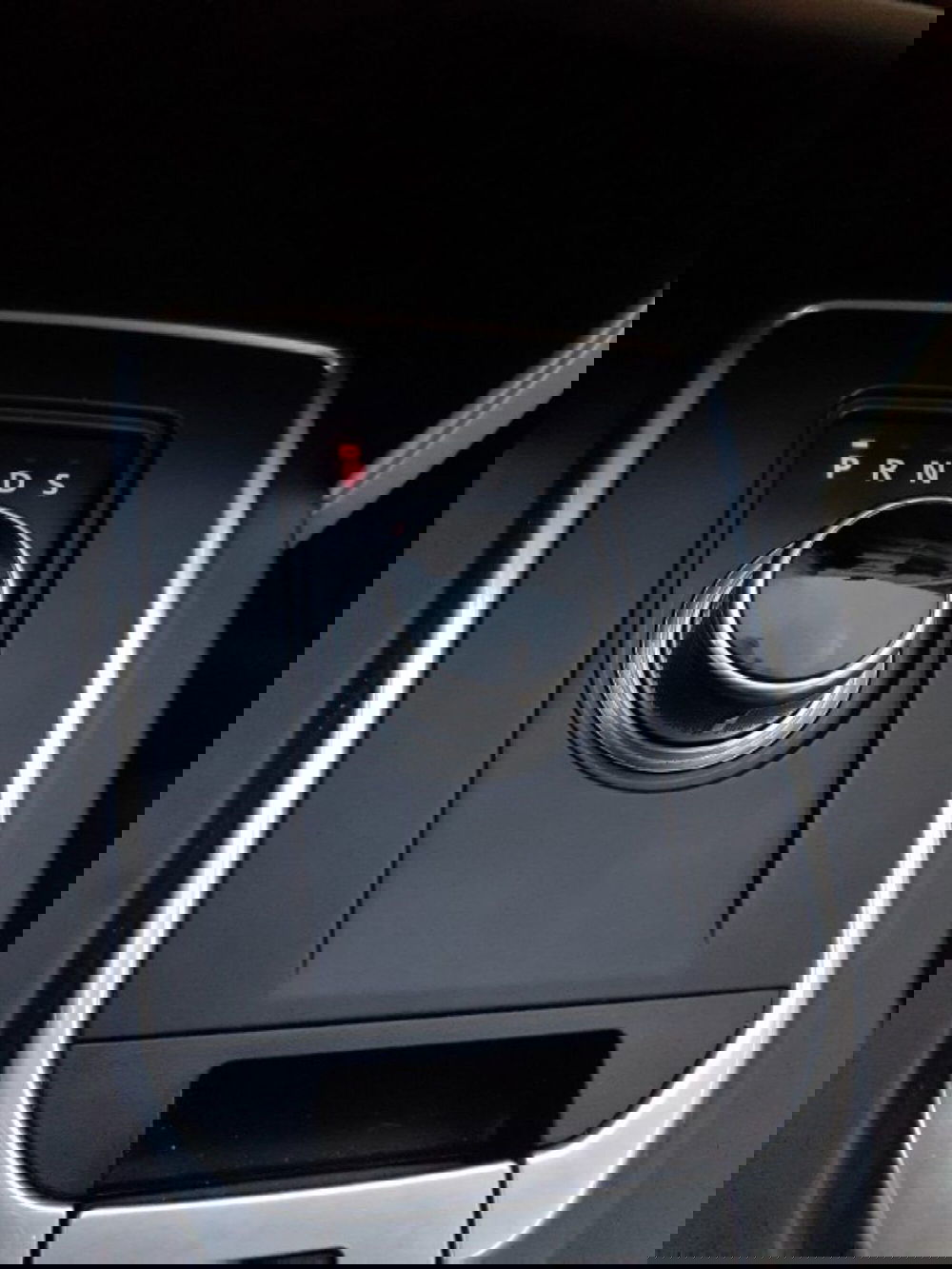 Land Rover Discovery Sport usata a Modena (15)