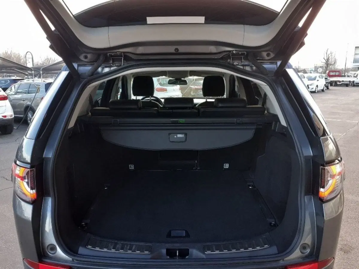 Land Rover Discovery Sport usata a Modena (8)