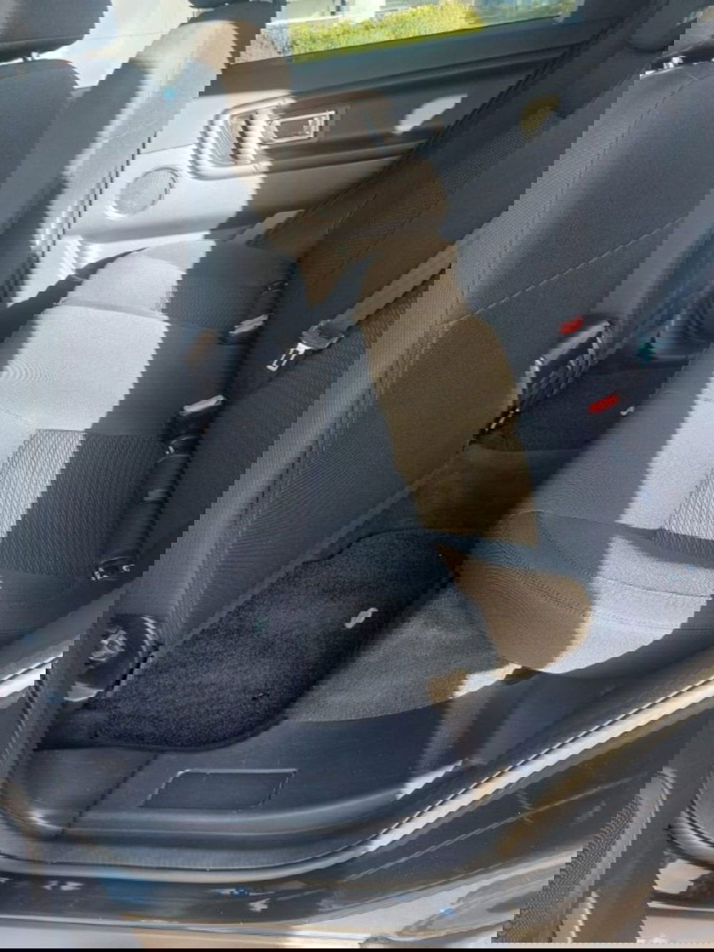 Land Rover Discovery Sport usata a Modena (13)