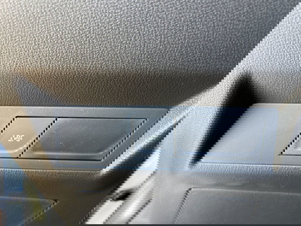 Renault Captur nuova a Latina (14)