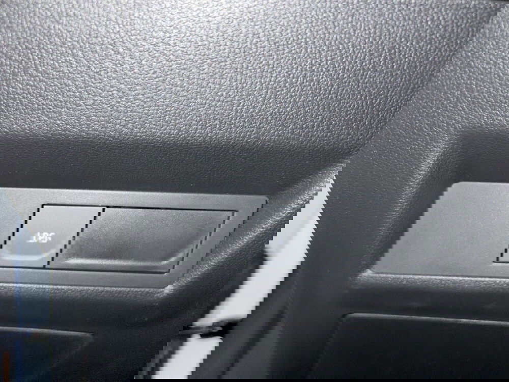 Renault Captur nuova a Latina (14)