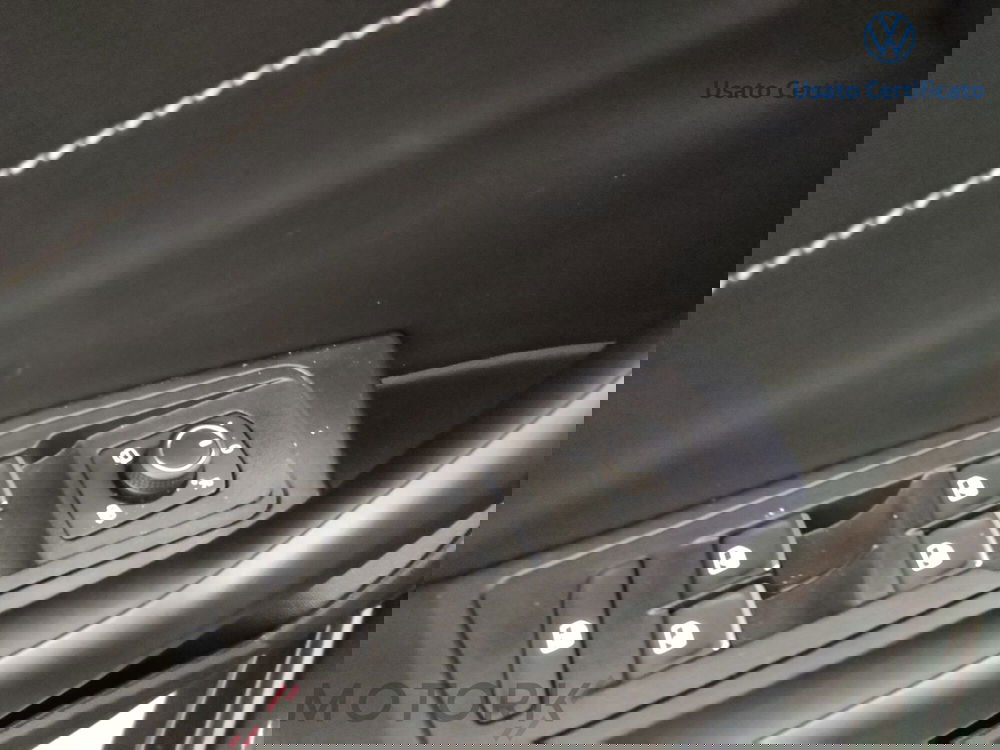 Volkswagen T-Roc usata a Varese (16)