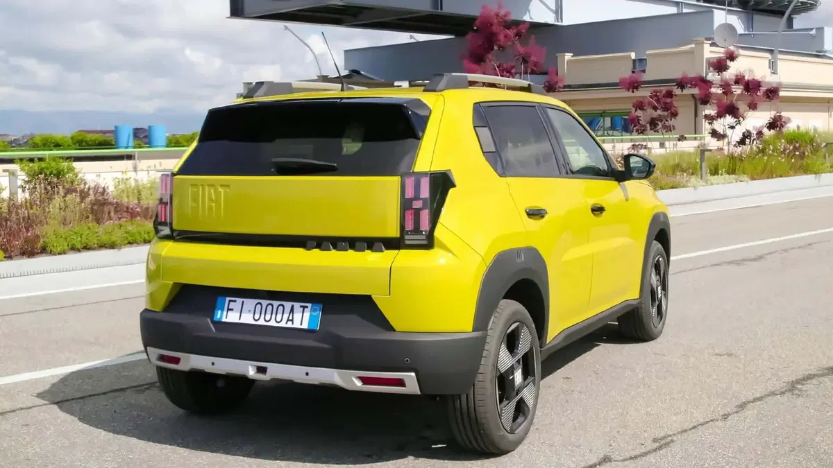Fiat Grande Panda nuova a Caserta (5)