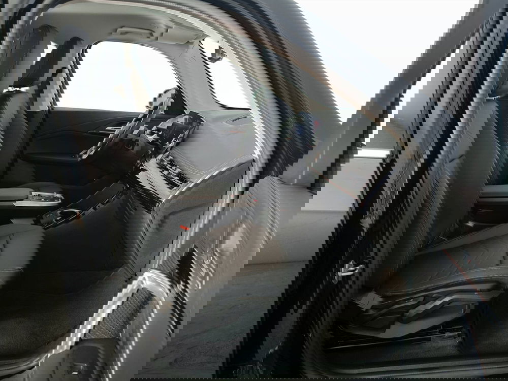 BMW iX1 usata a Ascoli Piceno (11)