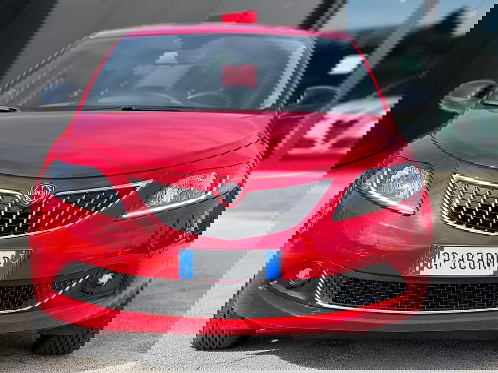 Lancia Ypsilon usata a Matera (2)